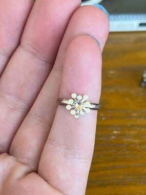 Petite floral ring